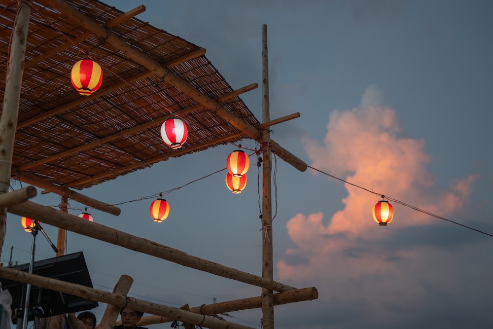 お盆に実家へ帰ったら、空き家のことを家族で話し合ってみませんか？